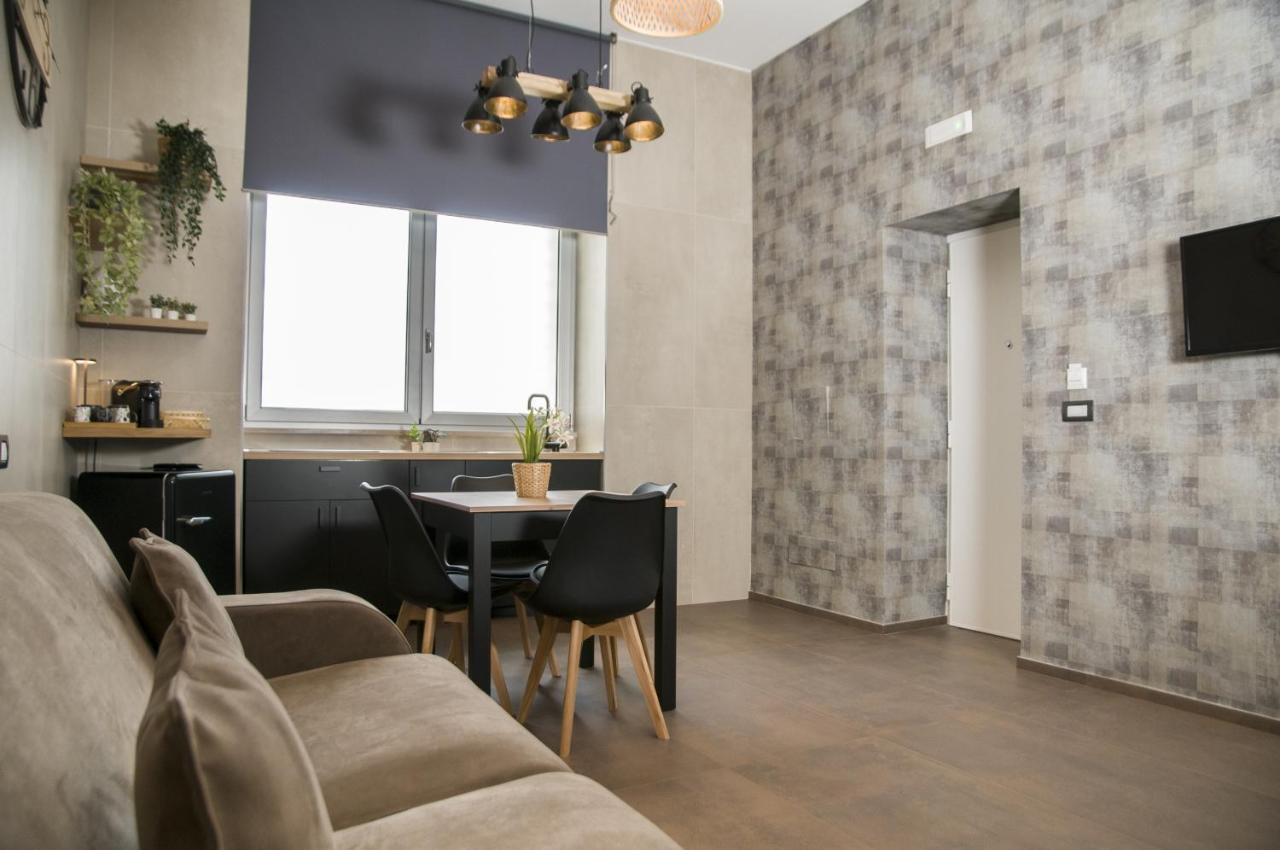 Suite 18 Luxury Apartments Bari Exterior foto