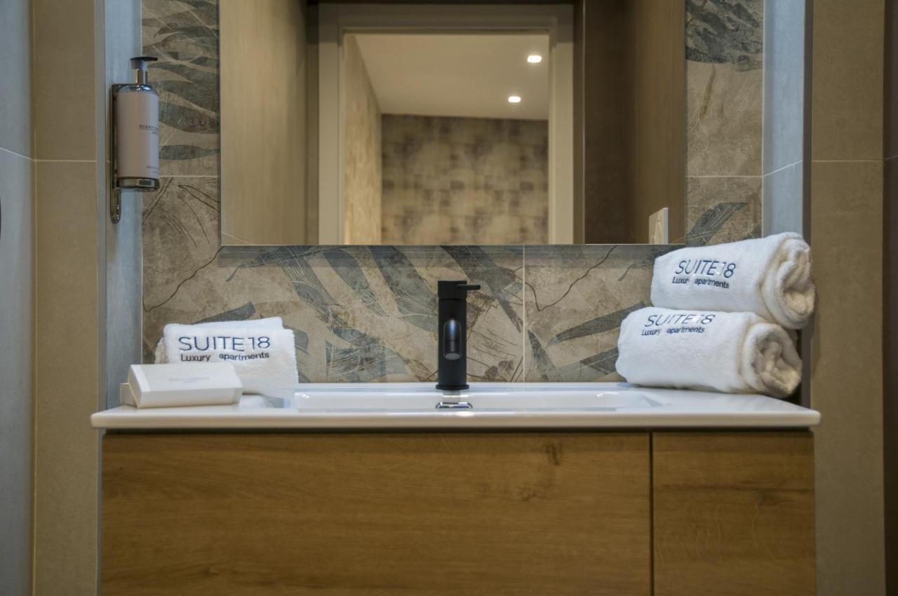 Suite 18 Luxury Apartments Bari Exterior foto