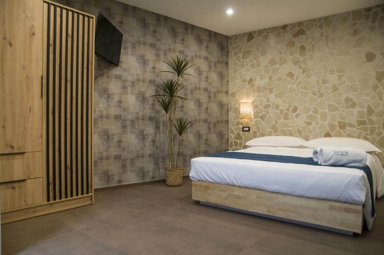 Suite 18 Luxury Apartments Bari Exterior foto