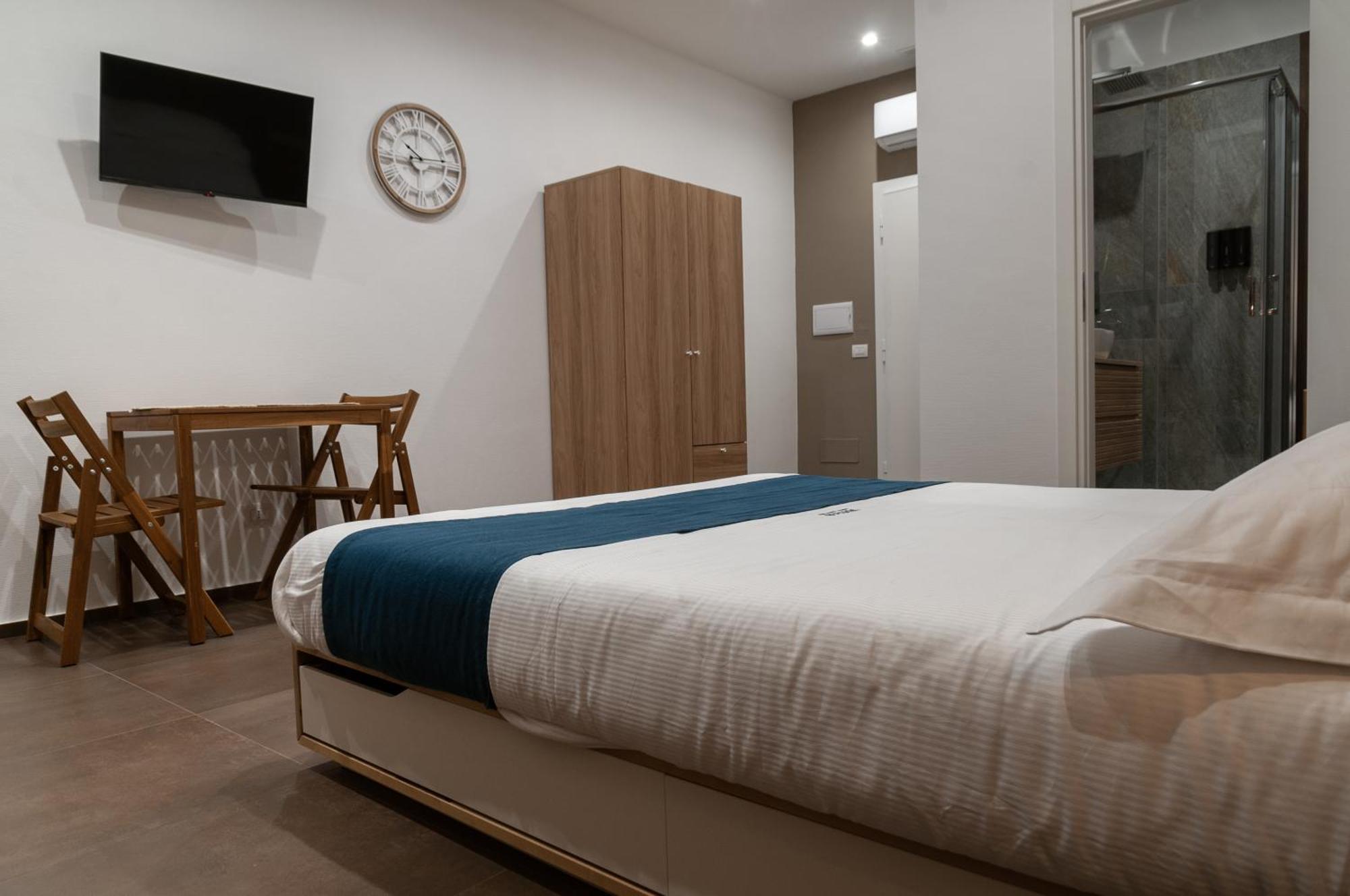 Suite 18 Luxury Apartments Bari Exterior foto