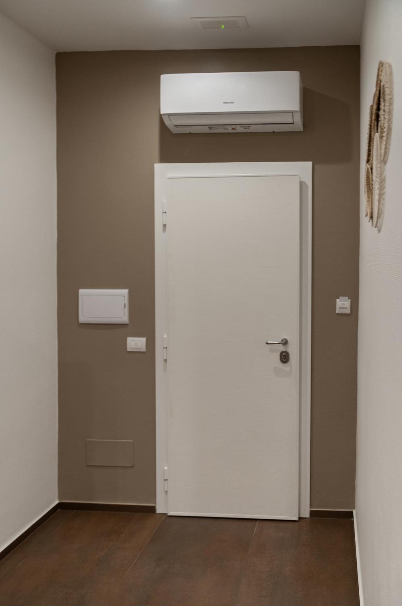 Suite 18 Luxury Apartments Bari Exterior foto