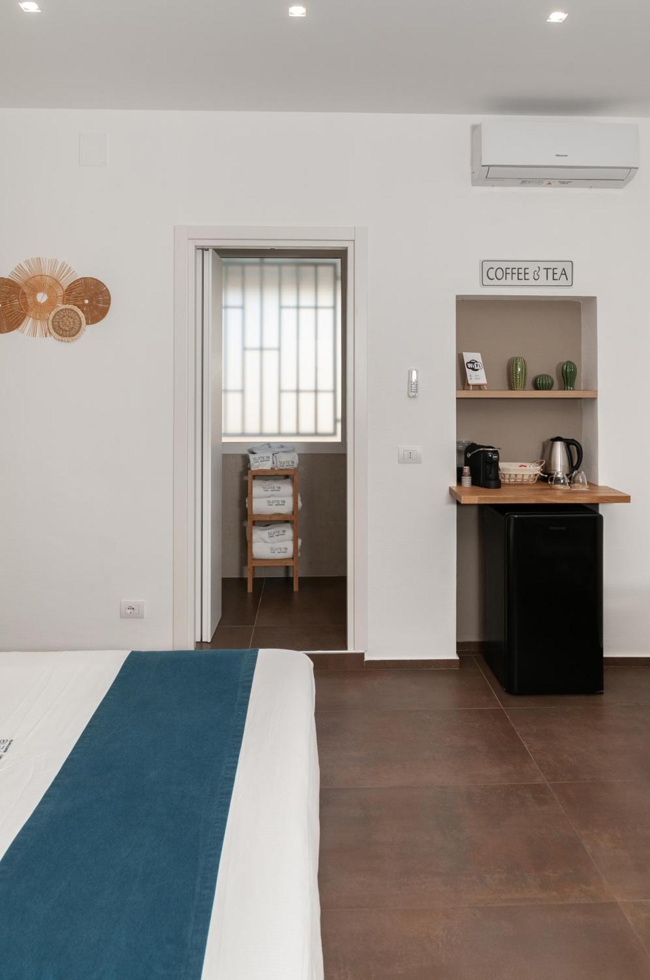 Suite 18 Luxury Apartments Bari Exterior foto