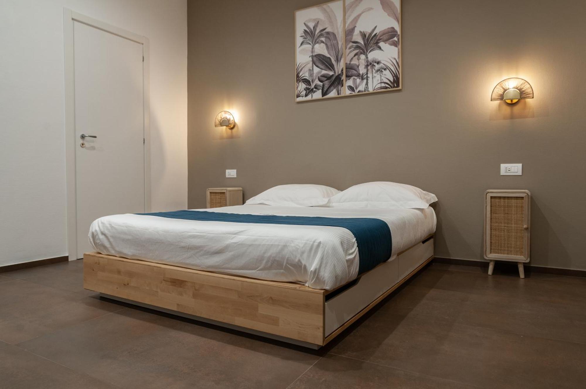 Suite 18 Luxury Apartments Bari Exterior foto
